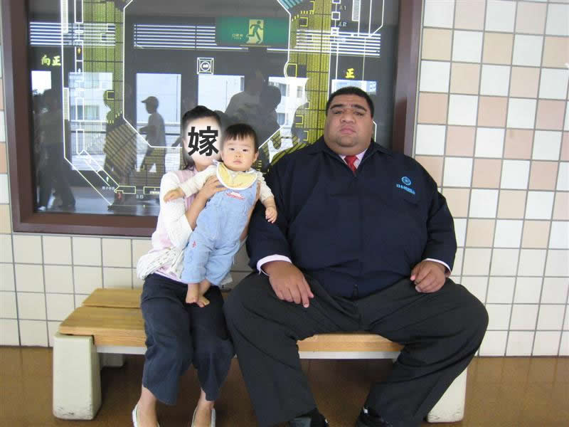 武蔵丸親方と